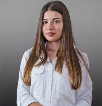 Lavinia Barbu, Client Service Executive & Project Manager